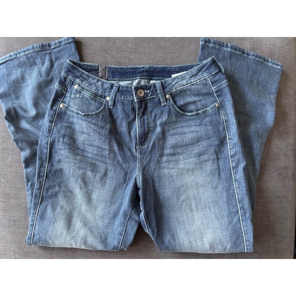Aura by Wrangler womens 8 short Mid Rise Straight Leg Blue Denim Jean